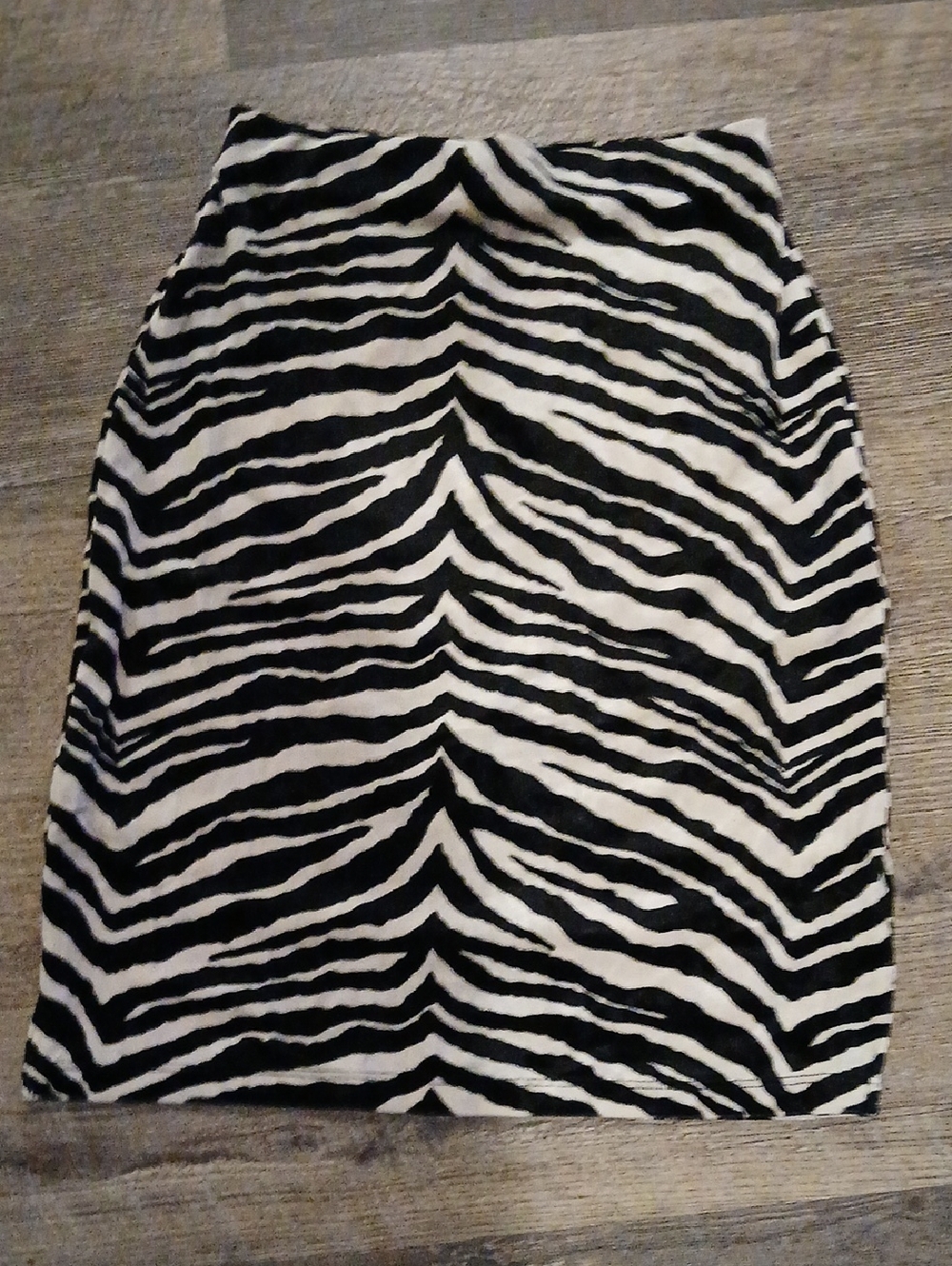 ING Black & White Zebra Print Velvet Pencil Skirt - LARGE
